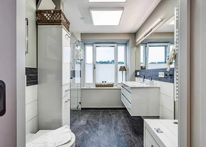 Prora - Familienfreundliche Dachgeschoss Mit Balkon, Kamin, Dachterrasse, Gemeinschaftssauna Und E-ladestation - Sealion Penthouse Appartamento *